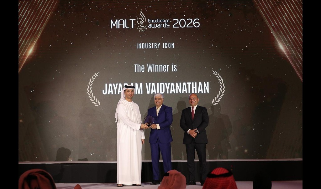 SHARAF TRAVEL – HONORED WITH THE INDUSTRY ICON AWARD